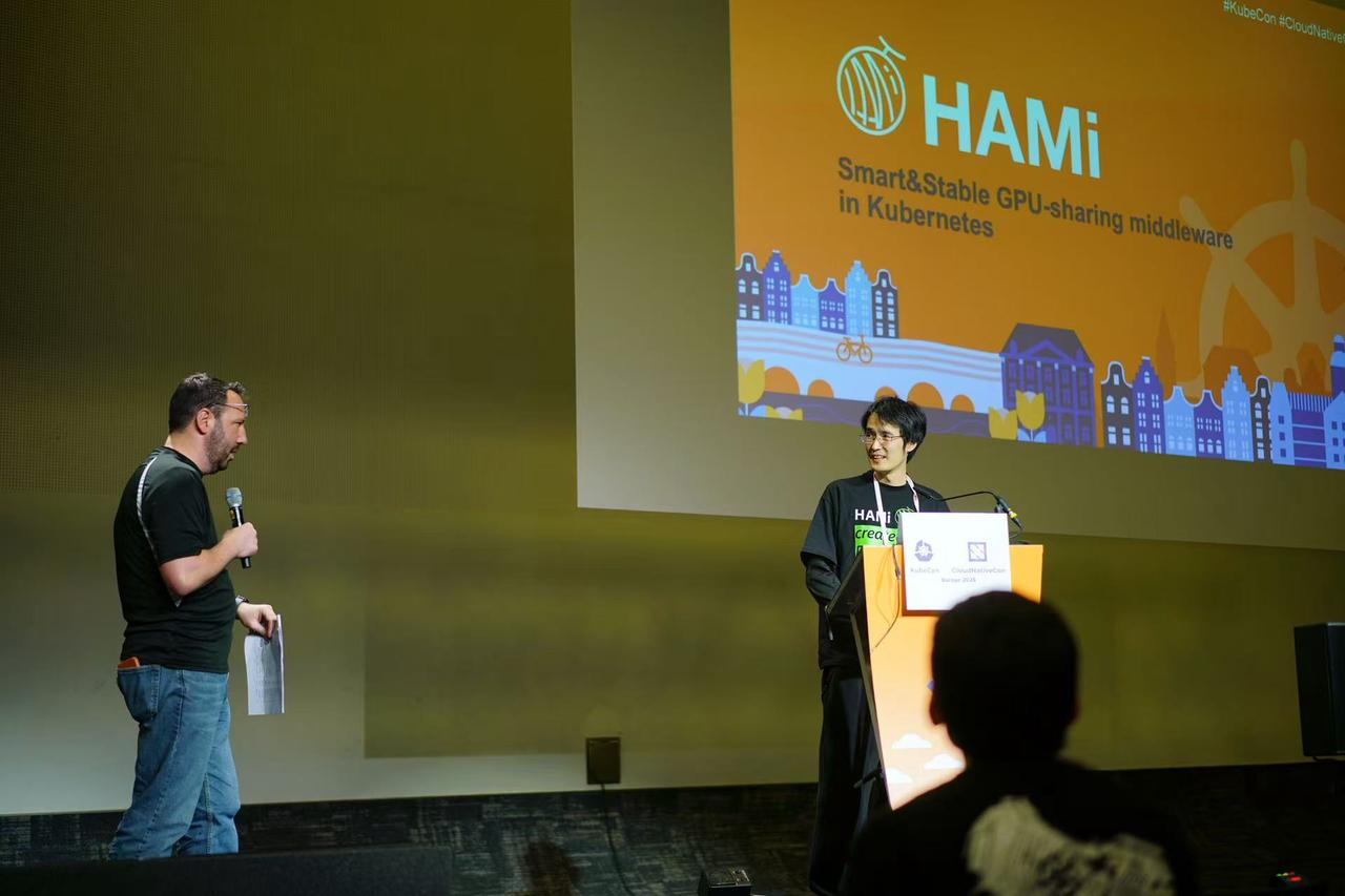 李孟轩在 KubeCon 上  分享 HAMi